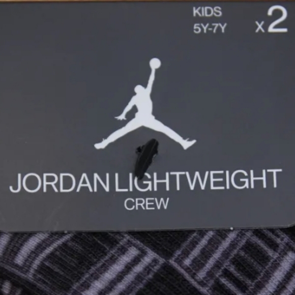 NWT Boy's Jordan 2 Pairs Lightweight Crew Socks - Picture 2 of 7